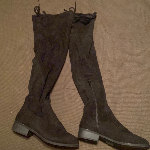 Forever 21 over the knee boots with low heel size 8 - Picture 1 of 1
